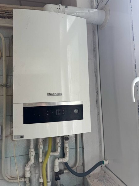 Cismigiu, vizavi parc, ultracentral, 20 locuri pt. muncitori Asia,