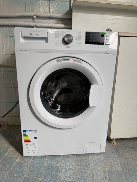 Cismigiu, vizavi parc, ultracentral, 20 locuri pt. muncitori Asia,