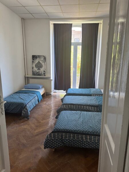 Cismigiu, vizavi parc, ultracentral, 20 locuri pt. muncitori Asia,